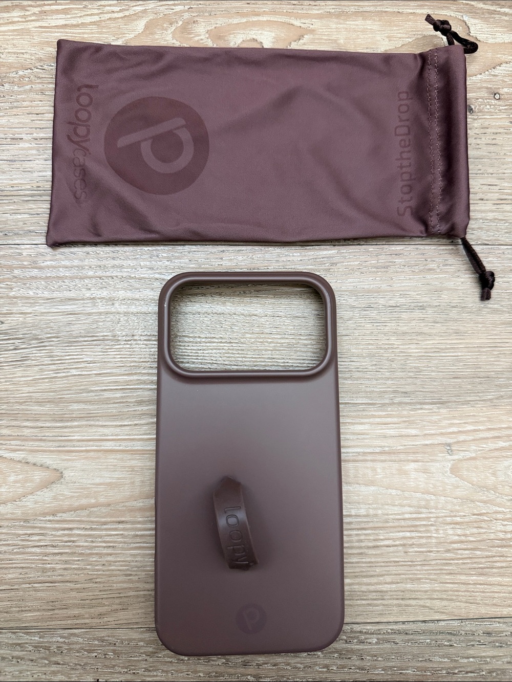 iPhone 17 Pro Max Loopy Case